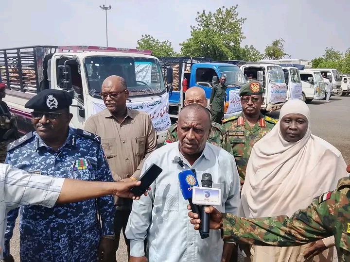 والي الجزيرة يودع قافلة دعم للقوات المسلحة والمتأثرين بالحرب